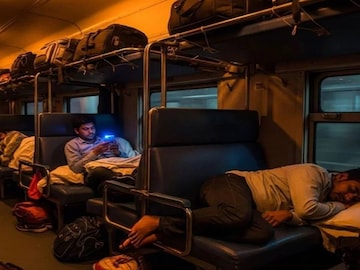 ട്രെയിൻ യാത്ര (പ്രതീകാത്മക ചിത്രം)